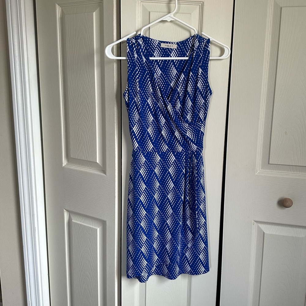 Gilli Blue and White Pattern Faux Wrap Dress, size XS.  Excellent condition!